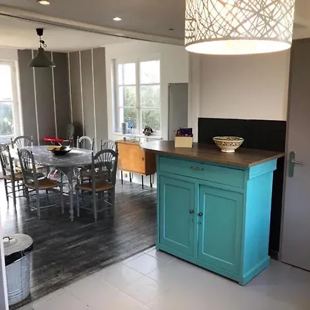 Grande Maison A Avec Jardin