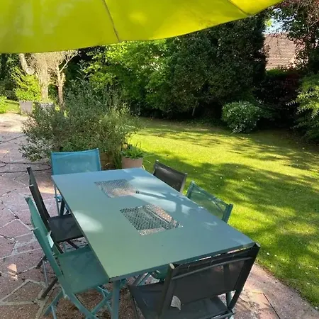 Grande Maison A Avec Jardin * Santes