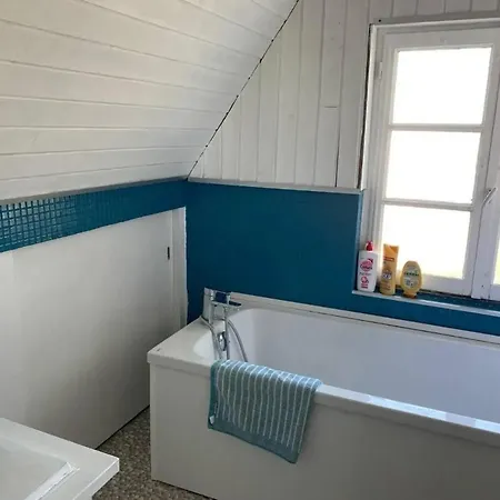 Grande Maison A Avec Jardin